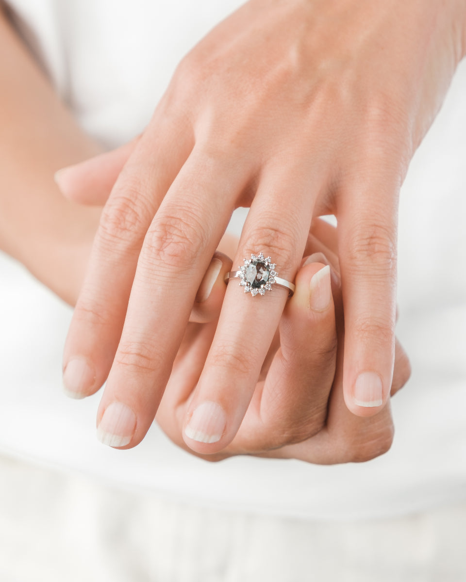 Salt and Pepper Diamantring "Venus Galaxie"